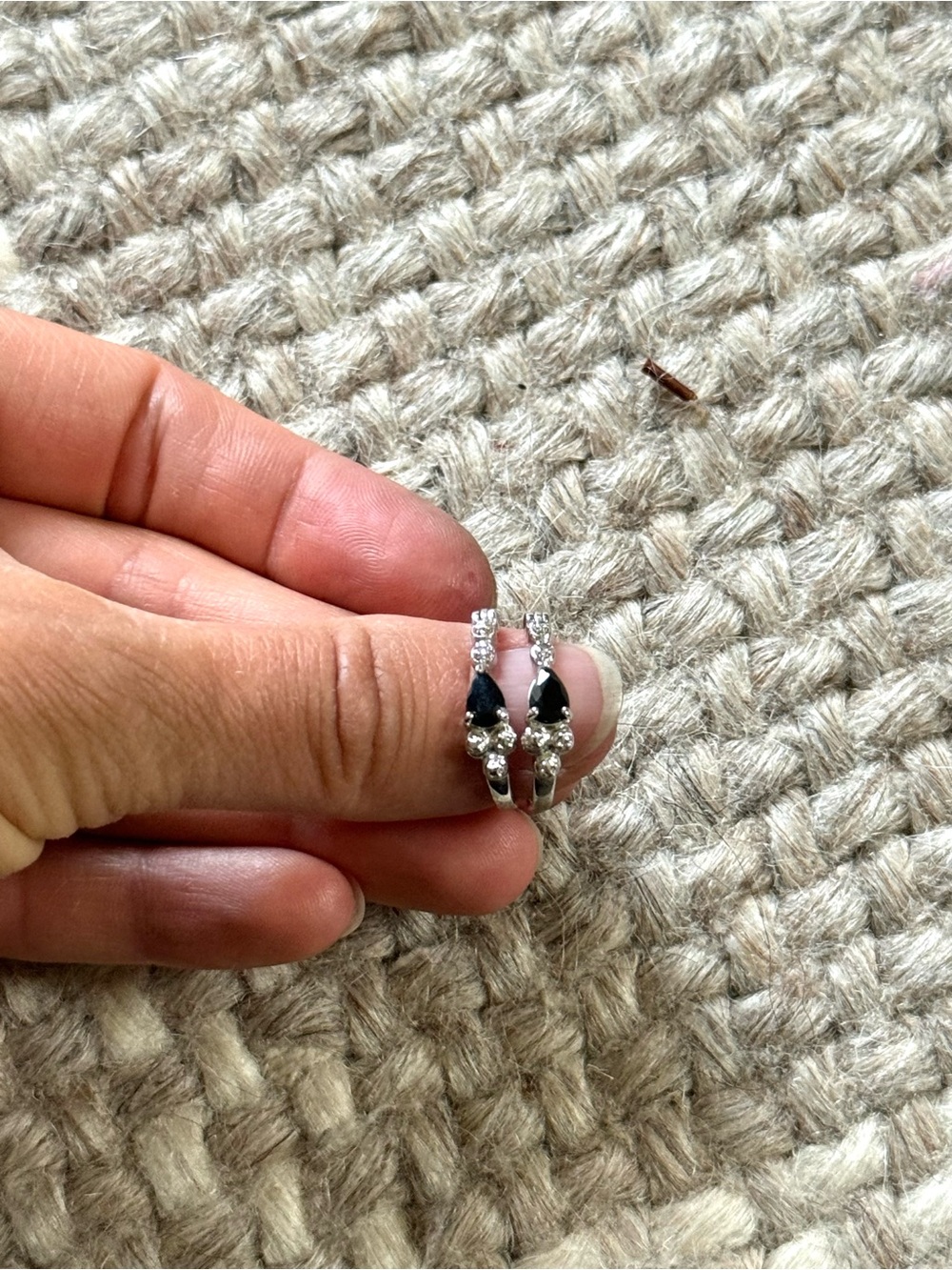 925 silver hoop earring with black stone